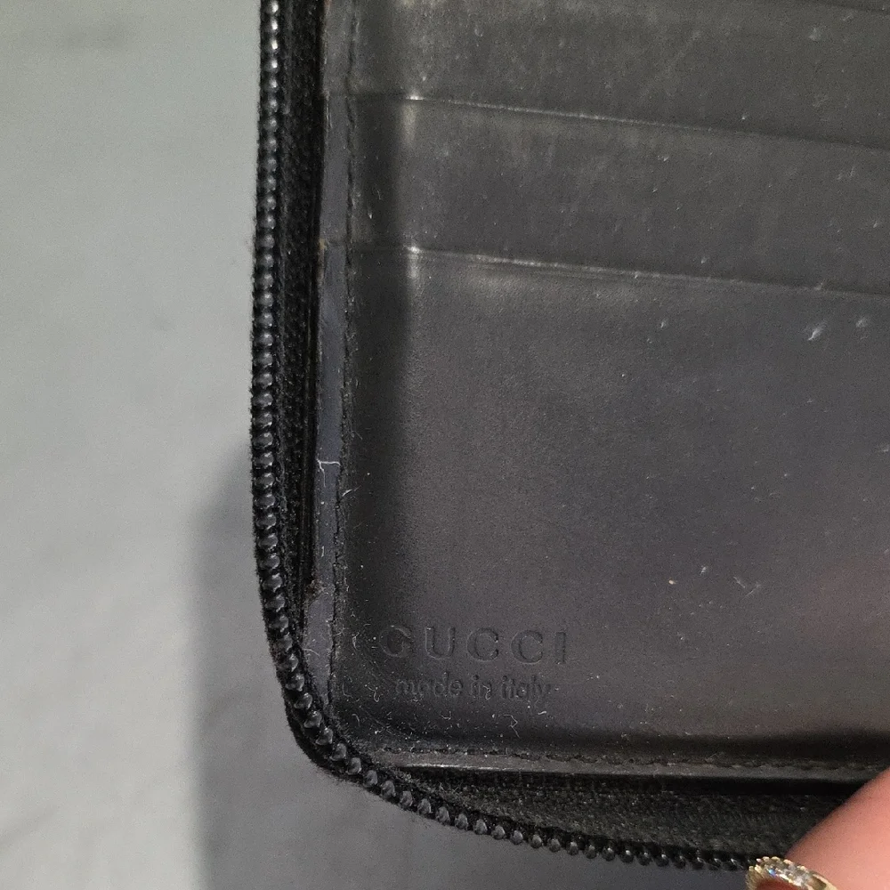 Gucci Black Men's Zipper Wallet